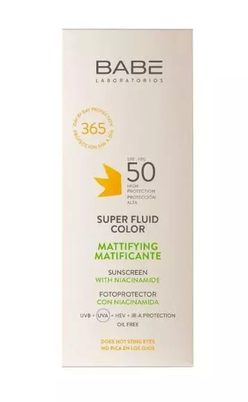 Babé Super Fluid SPF50 színezett mattító fényvédő 50ml